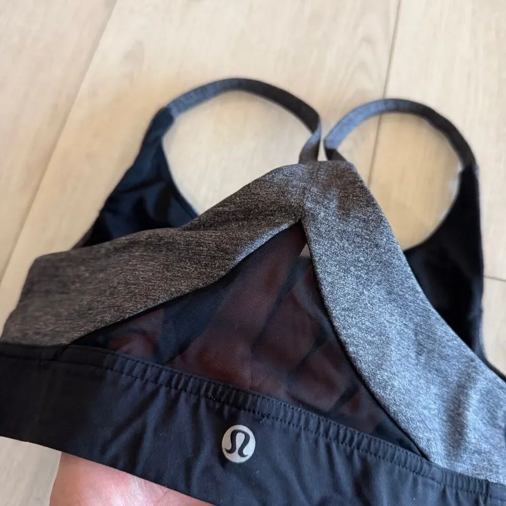 Lululemon women’s sports bra size 6